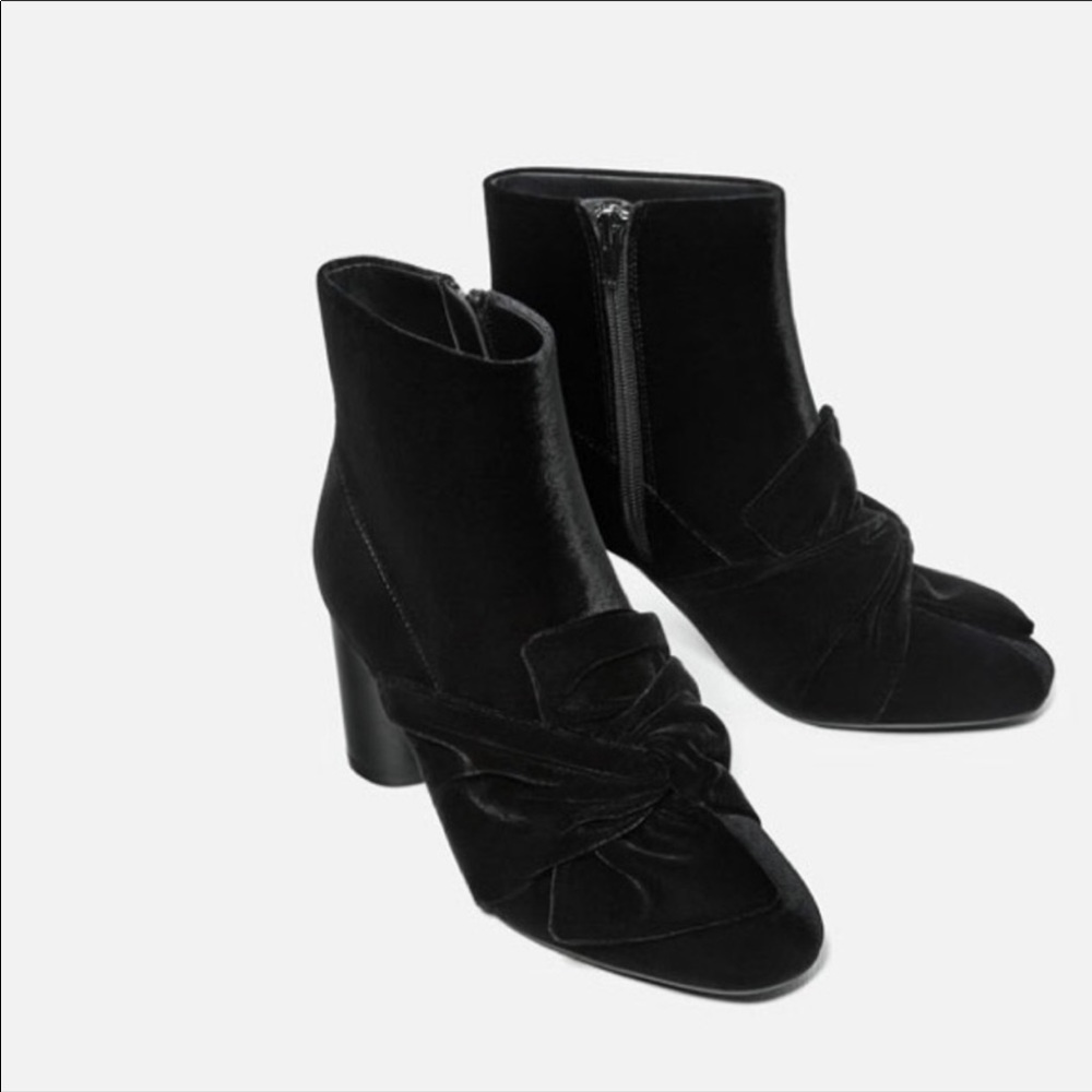 Zara Black Velvet Bow Knot Ankle Booties size 41 - Picture 2 of 9